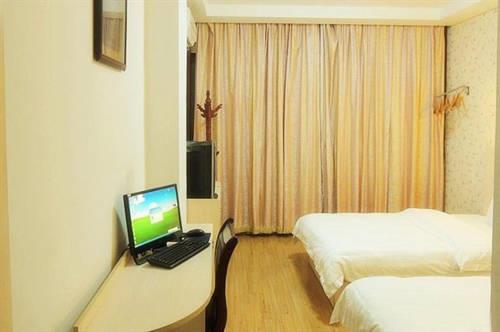 Tongcheng Hotel (Guangzhou Panyu Shiqiao)
