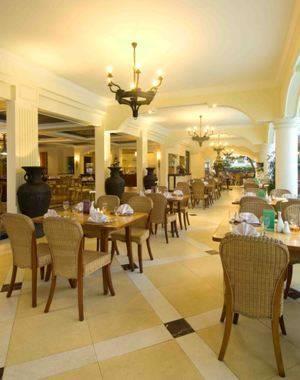 Отель Yasmin Hotel Puncak
