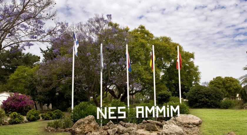 Отель Nes Ammim Hotel