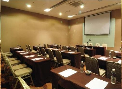 Отель Sri Manja Boutique Hotel