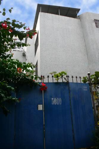 Отель Beihai 5080 Backpacker's Home