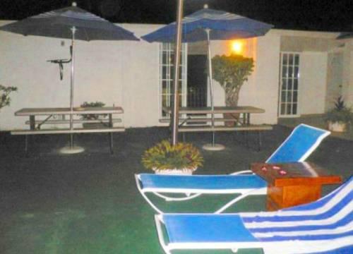 Отель Lirio Bungalows y Villas
