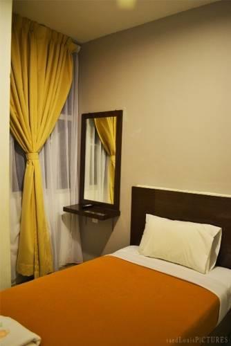 Отель Golden Pearl Hotel