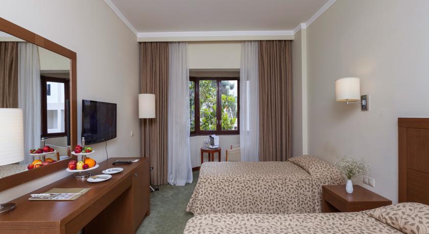 Отель Majesty Club La Mer Art