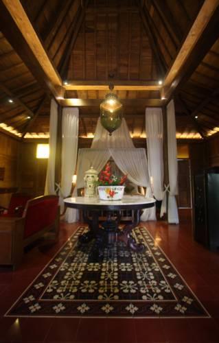 Отель Jadul Village Villa & Spa
