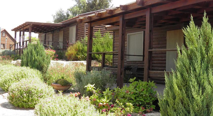 Отель Gan Hakramim Country Lodging