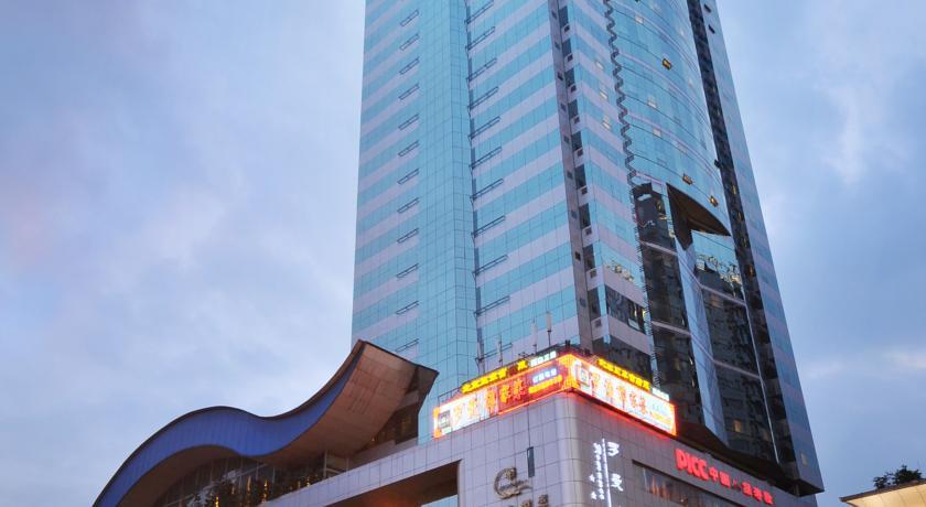 Universal House Grand Romance Hotel