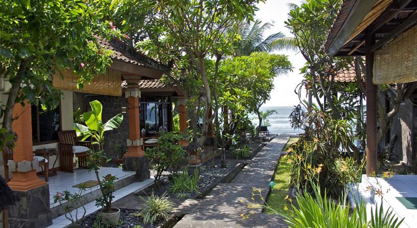 Отель Temple Cafe & Seaside Cottages