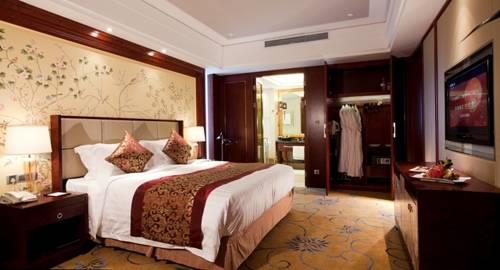 Отель Howard Johnson Minmetals Plaza Yingkou