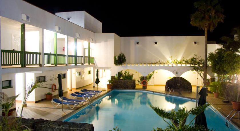Апартаменты Aparthotel Esquinzo Y Monte Del Mar