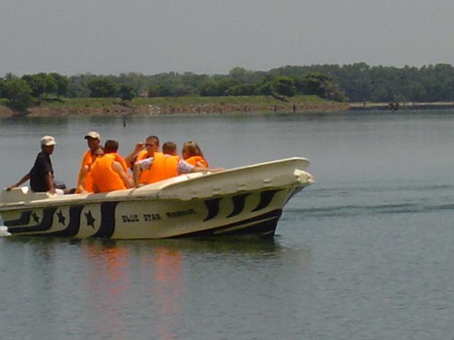 Отель Centauria Lake Resort