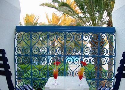 Отель Hotel Les Sirenes Beach