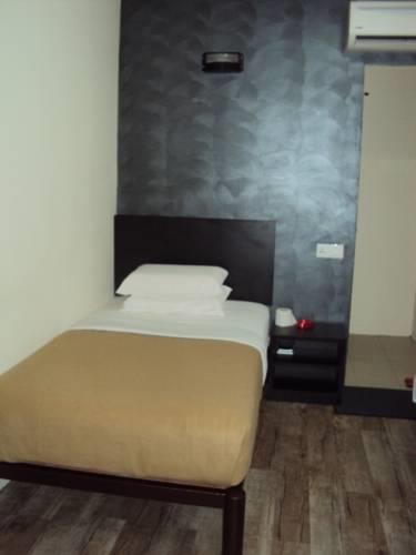 Отель Tai Pan Hotel