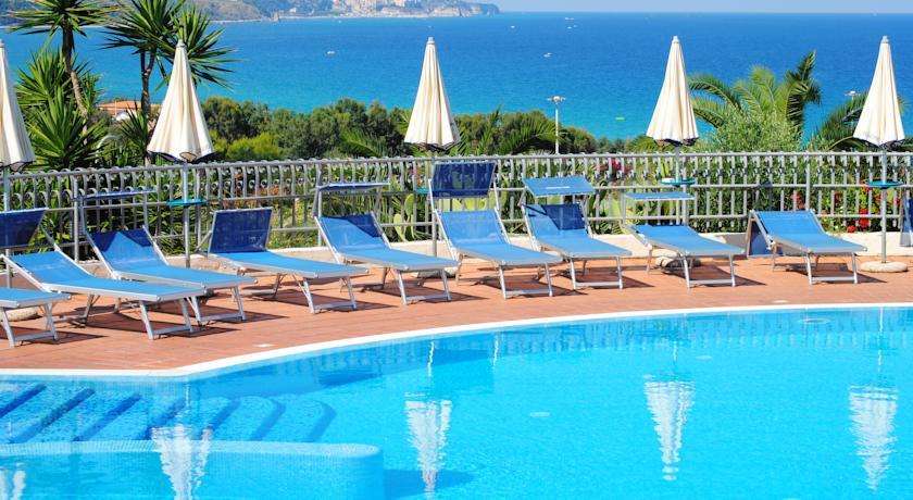 Отель Hotel Scoglio Del Leone