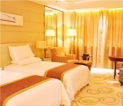 Отель Golden Shining New Century Grand Hotel Beihai