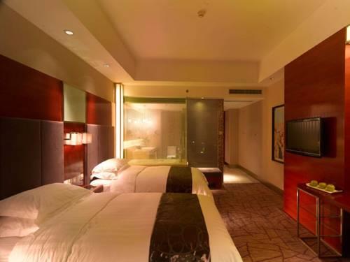 Tie Qiao Jian Guo Hotel