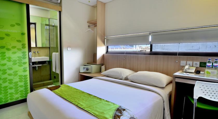 Отель Grandmas Hotels @ Legian