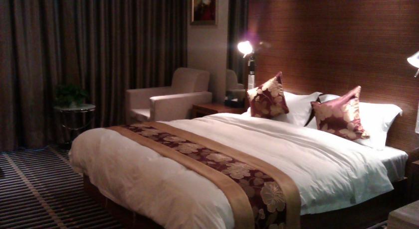 Отель Chengdu Nan Tai Crystal Hotel