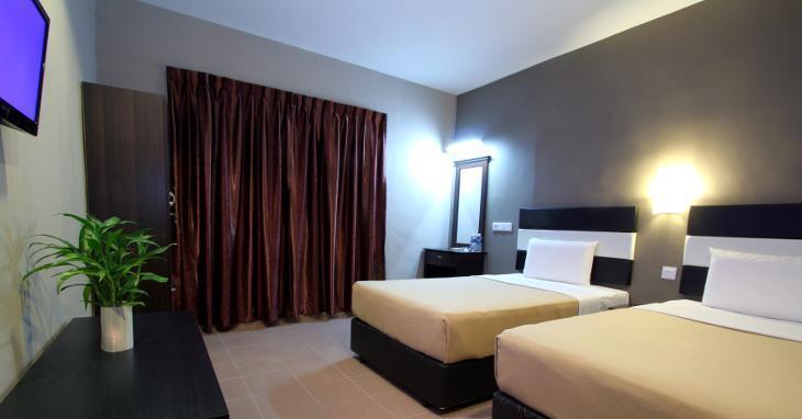 Отель Oriental City Inn