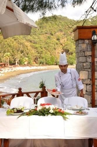Отель The Bay Beach Club