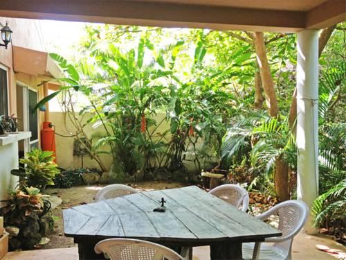 Апартаменты Garden Apartment