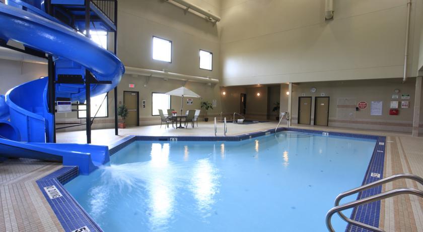 Отель Pomeroy Inn & Suites, Grande Prairie