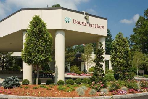 Отель DoubleTree by Hilton Boston/Bedford Glen