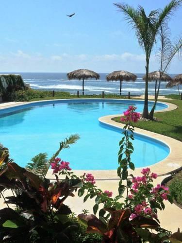 Отель Manta Raya Hotel