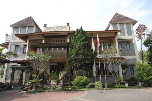Отель New Ayuda Hotel