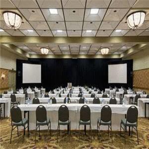 Отель Hilton Eugene & Conference Center