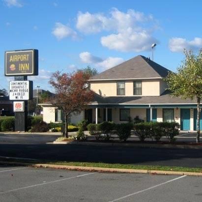 Отель Airport Inn Motel Richmond