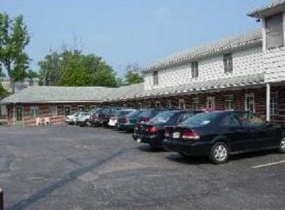 Отель Berkeley Springs Motel