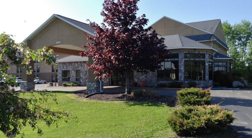 Отель Soo Locks Lodge
