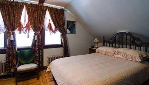 Bibi's Garden Bed & Breakfast