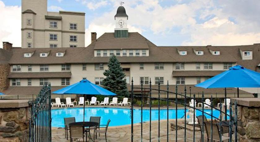 Отель The Inn at Pocono Manor