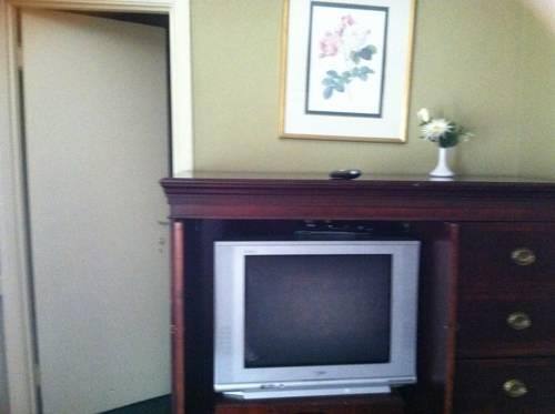 Отель Royal Inn Motel - Waynesboro