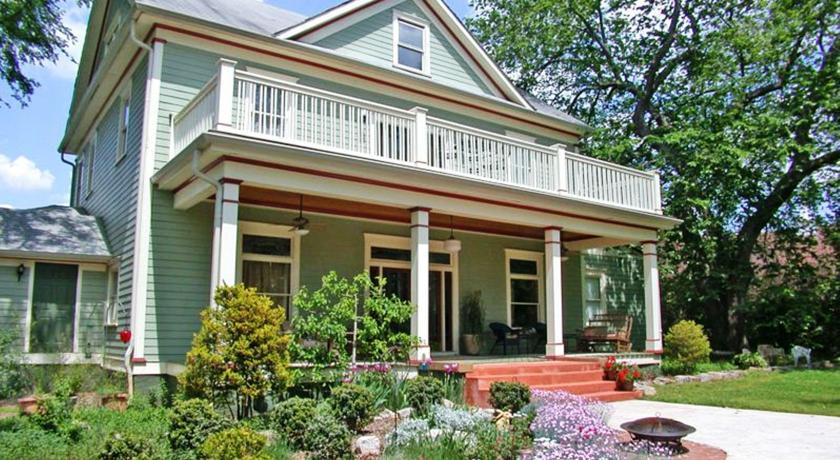 Мини-отель Mileybright Farmhouse Historic