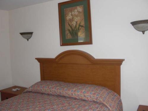 Отель Relax Inn North Babylon