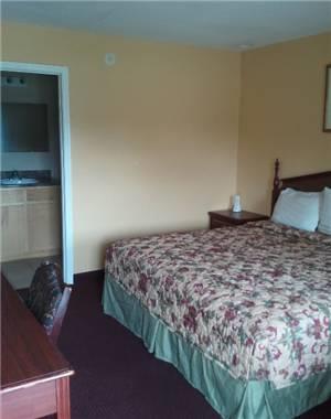 Отель Sun Bridge Inn Pine Bluff