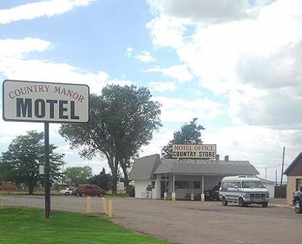 Отель Country Manor Motel Watkins