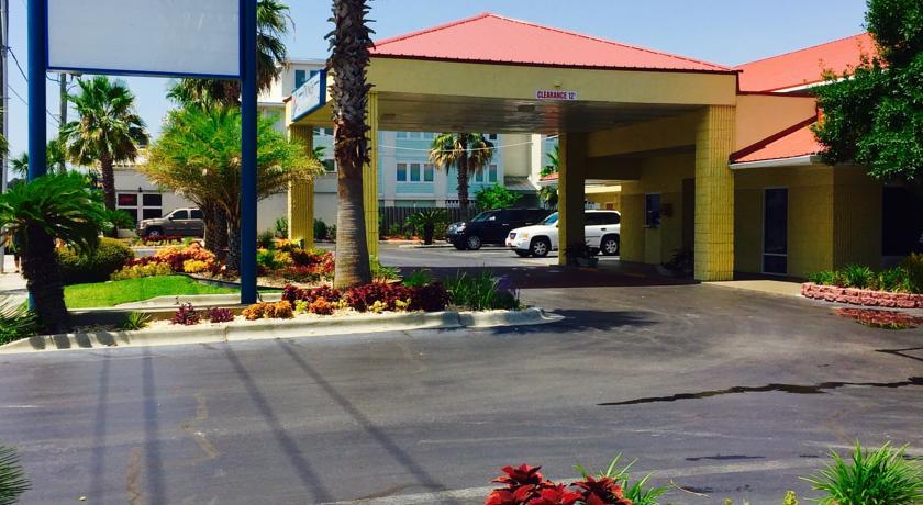 Отель Dunes Inn & Suites - Tybee Island