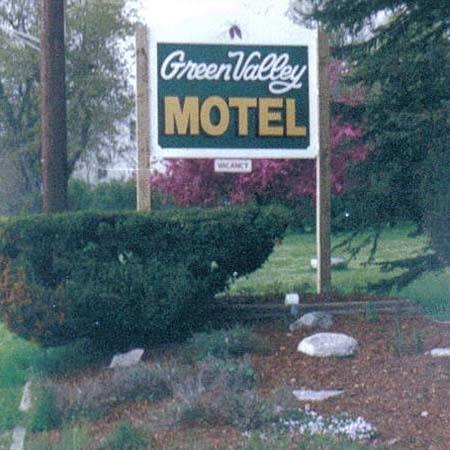 Отель Green Valley Motel Williamstown