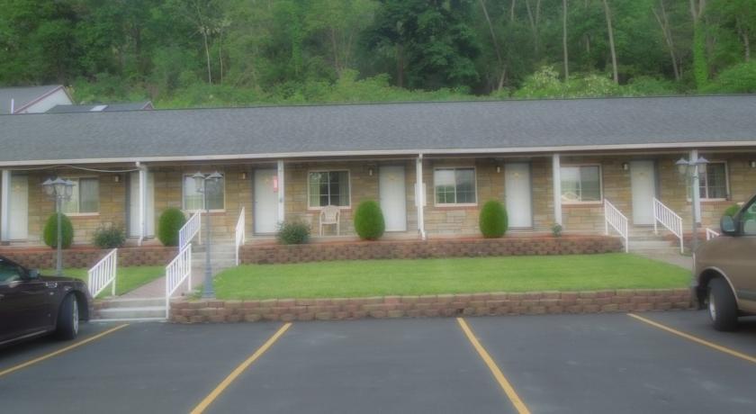 Отель Budget Inn Watkins Glen