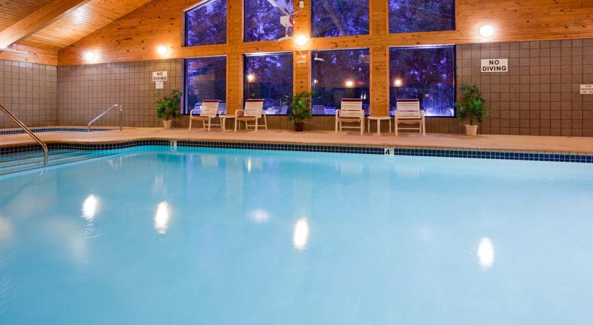 Отель AmericInn White Bear Lake