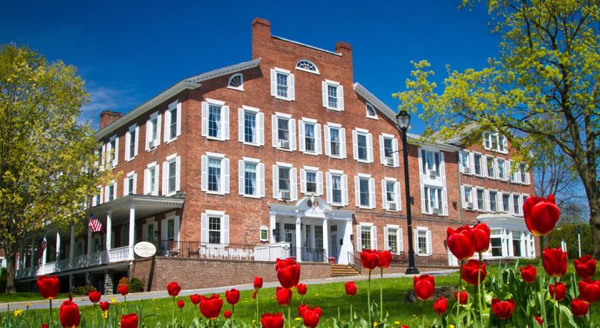 Отель Middlebury Inn