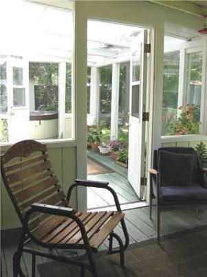 Мини-отель Backyard Garden Oasis
