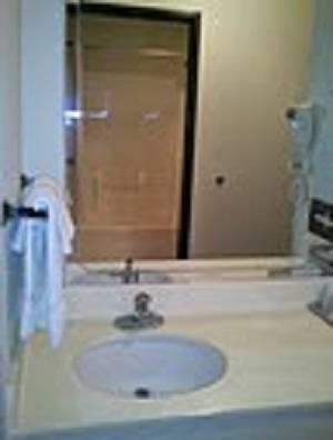 Отель Super 7 Inn Tecumseh