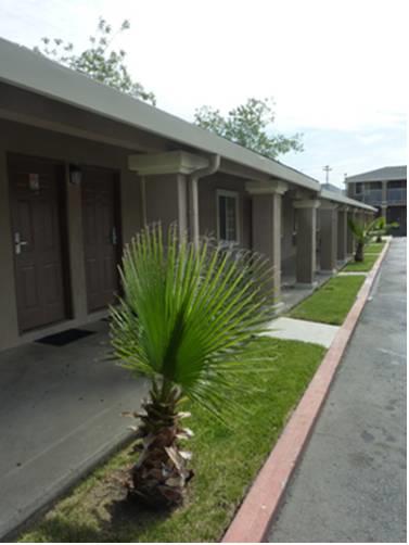 Отель Holiday Lodge Motel Antioch