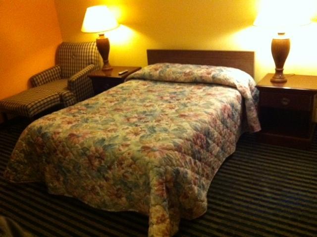 Отель Red Carpet Inn