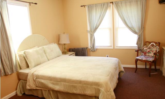 Отель Jones Beach Hotel